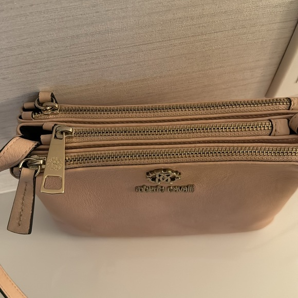 Roberto Cavalli trio leather crossbody bag . - Picture 2 of 6